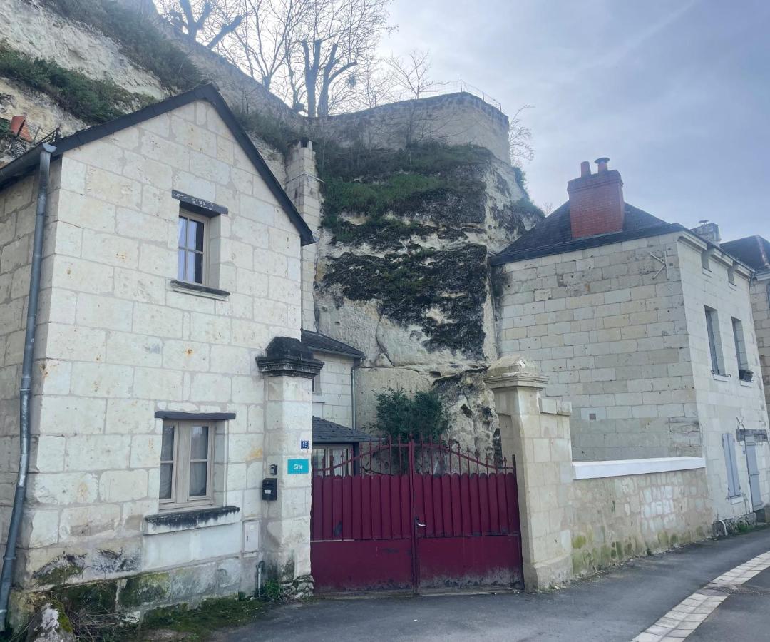 L'Escale Troglo Au Bord De La Loire Villa Souzay-Champigny Exterior foto