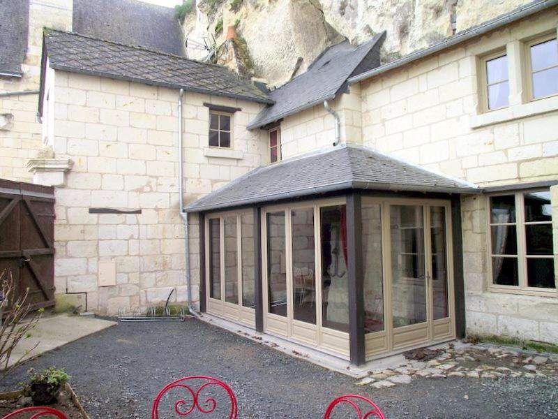 L'Escale Troglo Au Bord De La Loire Villa Souzay-Champigny Exterior foto